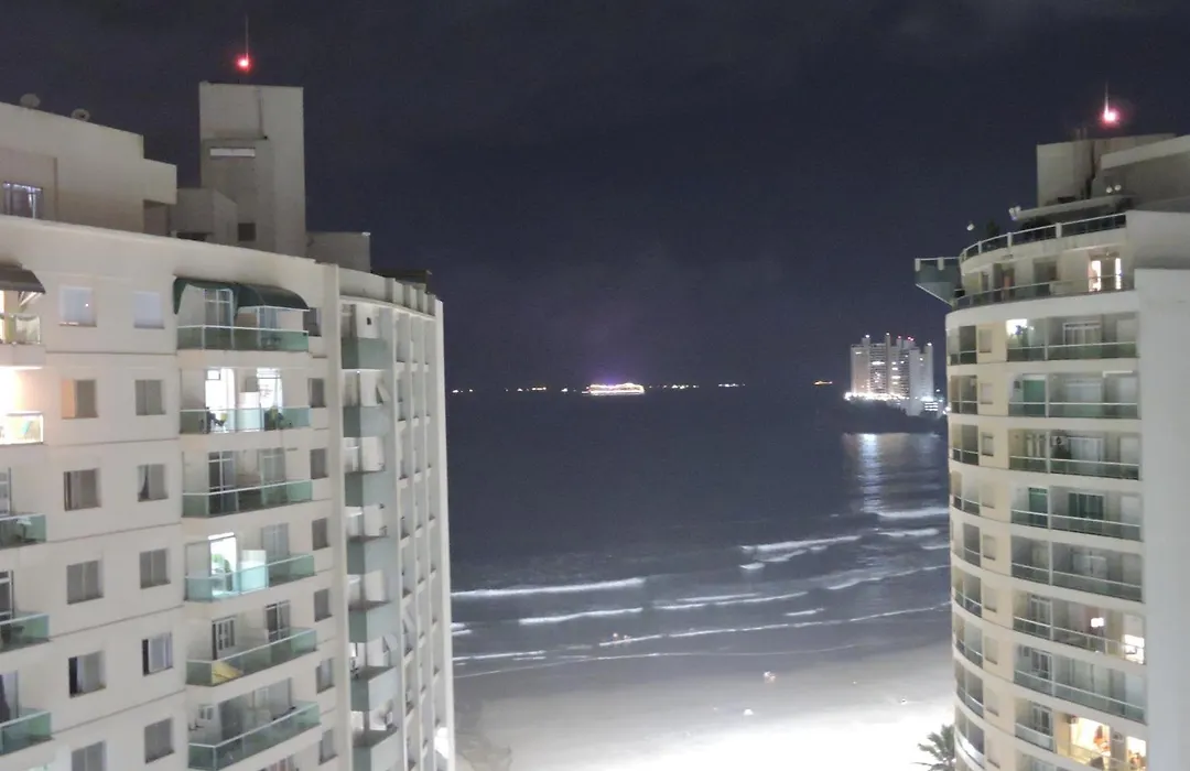 Apartamento com vista para o mar-1